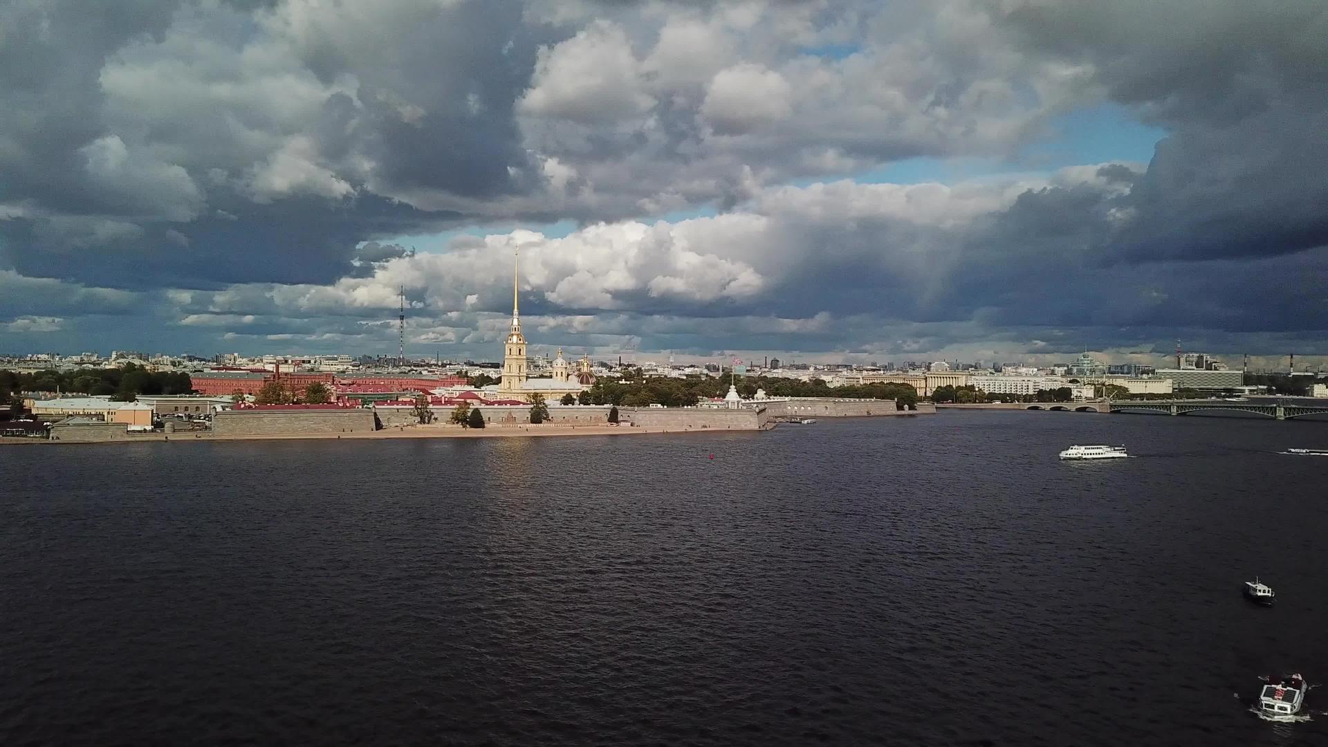 圣彼得斯堡和内瓦河视频的预览图