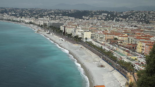 法国沿海城市航拍视频的预览图