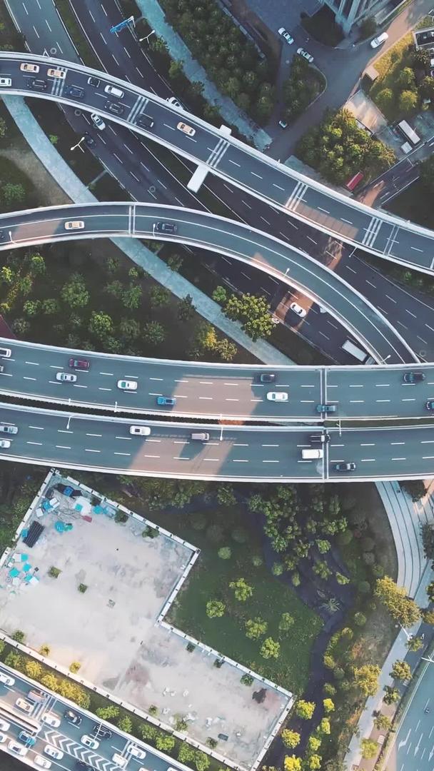 航拍城市立体交通高架桥材料视频的预览图