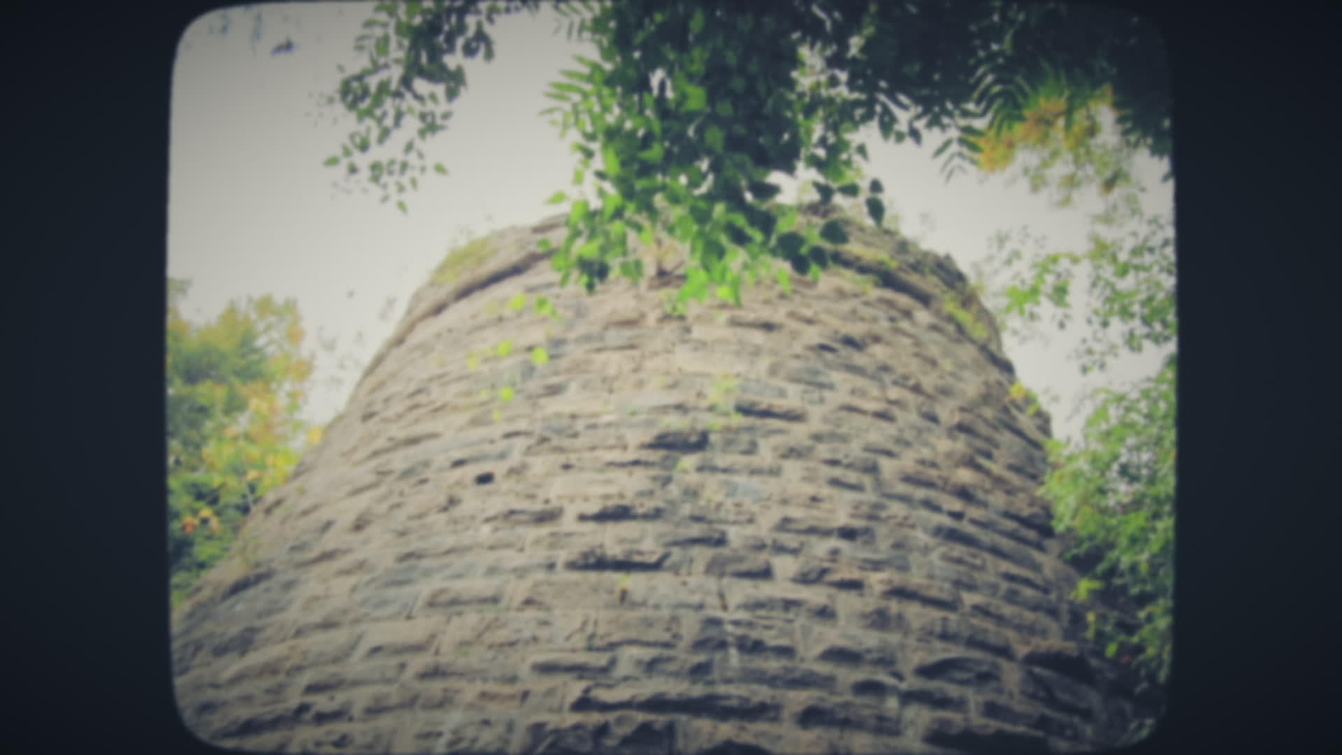 低角度的旧堡垒视图视频的预览图