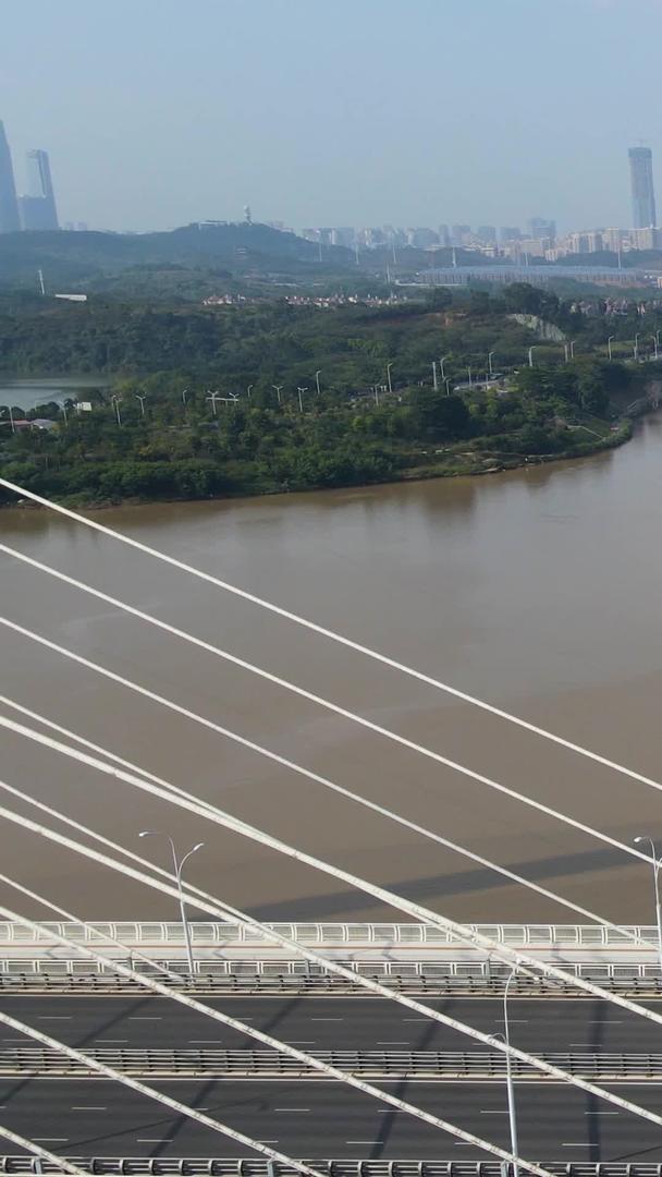 南宁青山大桥航拍视频的预览图