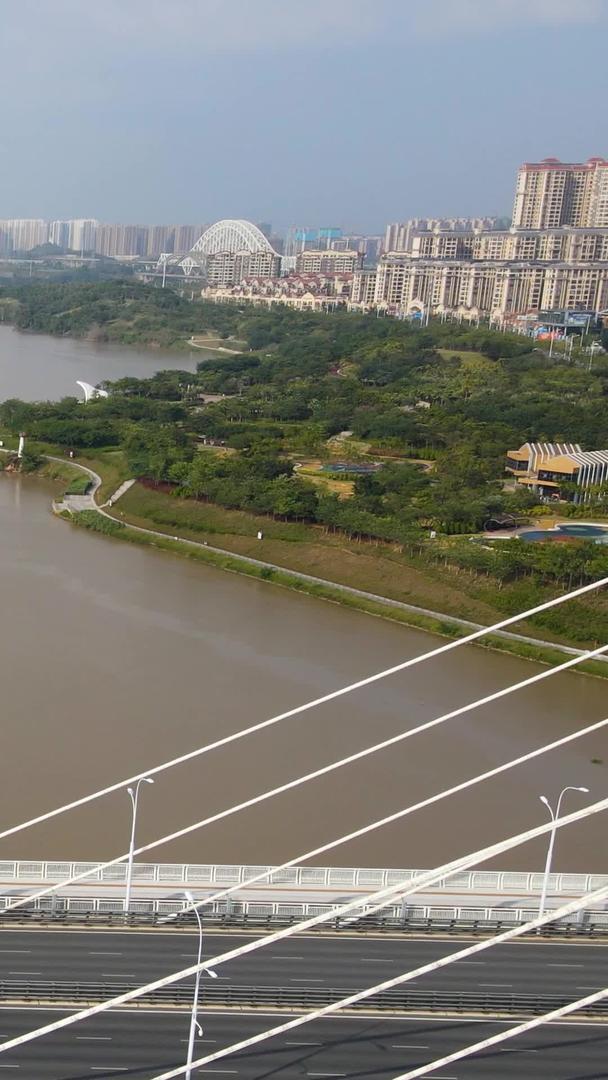 南宁青山大桥航拍视频的预览图