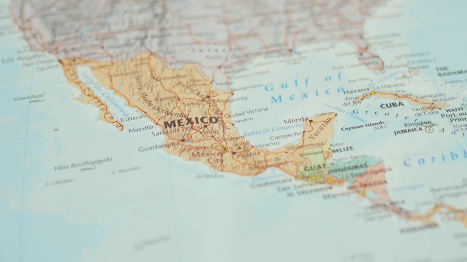 墨西哥在美国北部地图上丰富多彩模糊不清视频的预览图