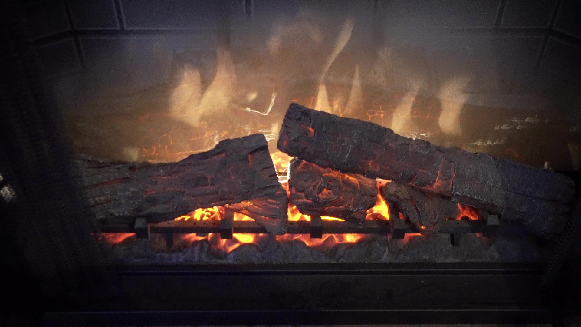 燃烧的壁炉视频的预览图