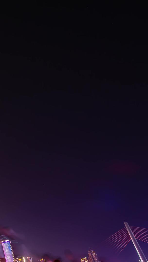 朝天门的重庆标志性坐标特写福士广场视频的预览图
