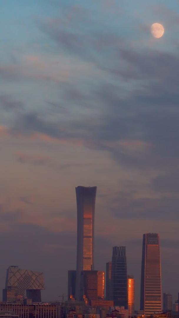 北京国际贸易地标建筑月色视频的预览图
