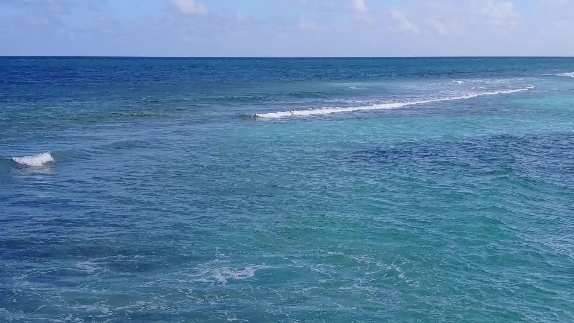 蓝海热带湾视频的预览图