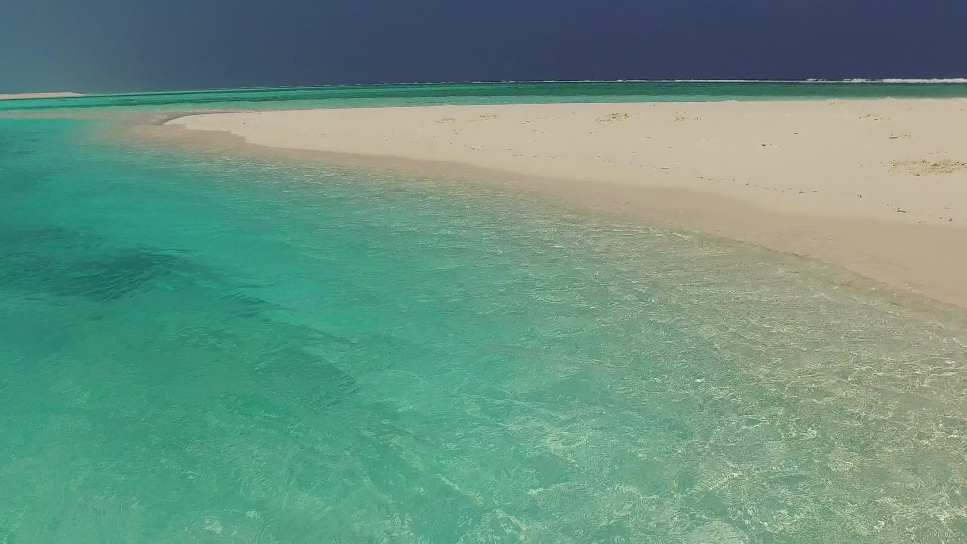 海滨海滩视频的预览图