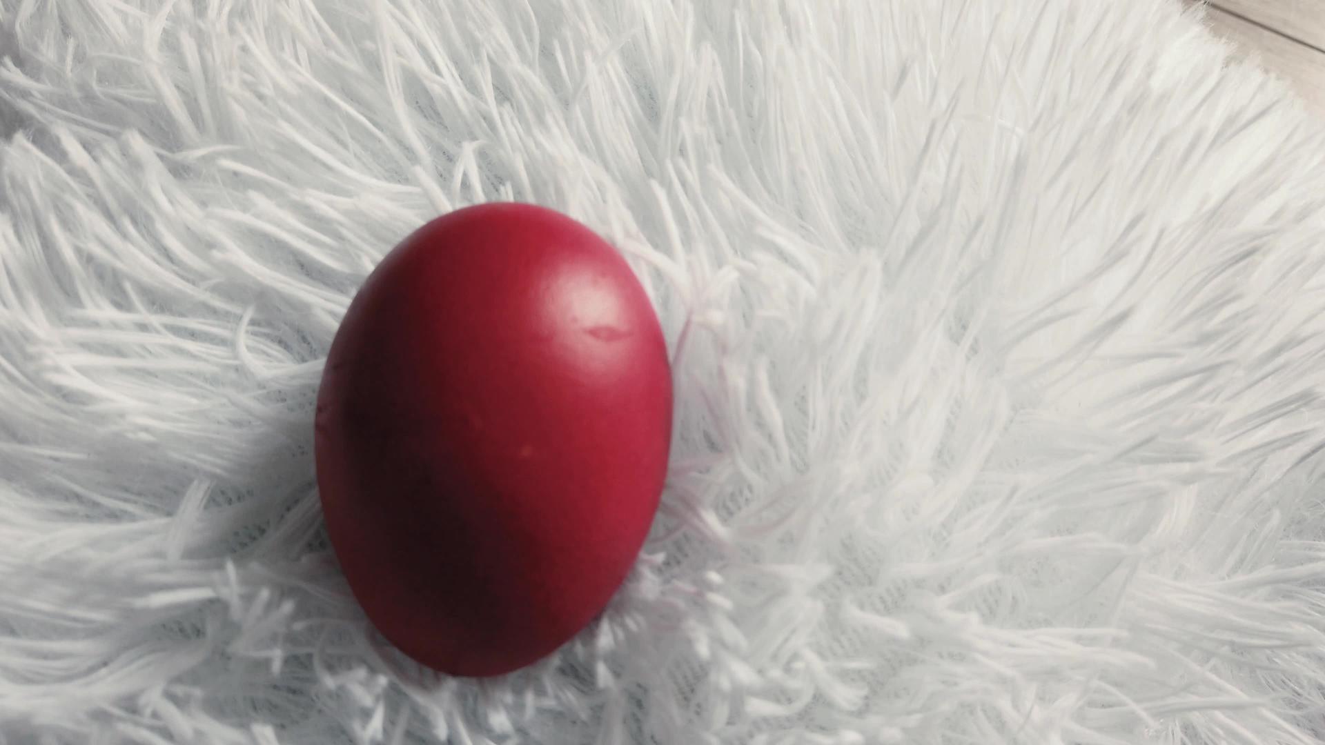 白红鸡蛋fluffy传统的东方符号在背景上视频的预览图
