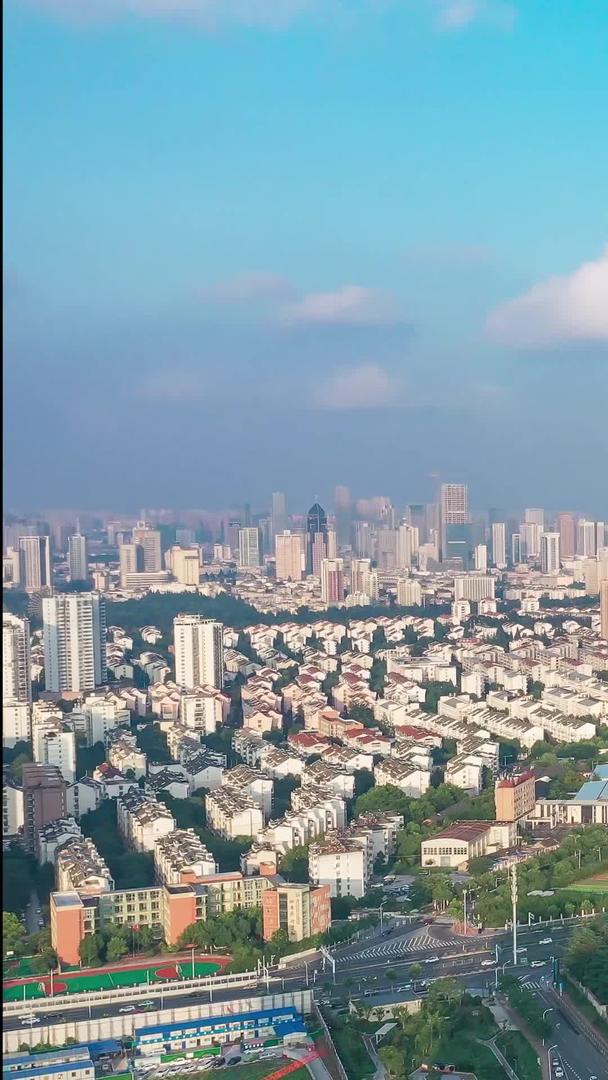 城市建设中城市航拍延迟视频的预览图