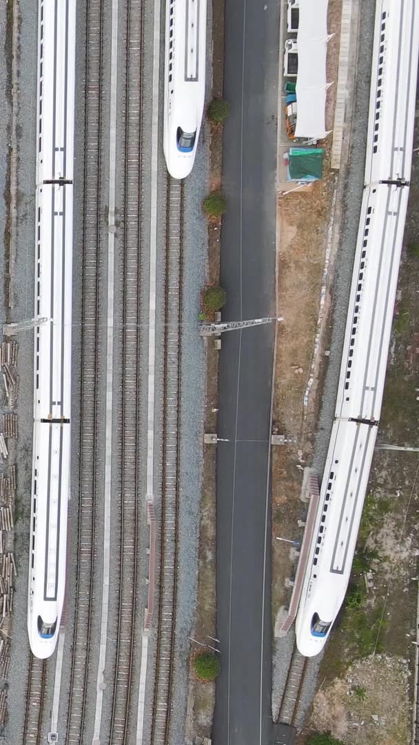 航拍城市交通枢纽高铁轨道列车素材视频的预览图
