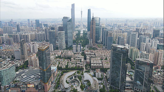 4k高清航拍广州天河区城市中轴线城市建筑群视频的预览图
