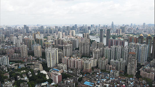 4k高清航拍广州海珠区城市建筑群视频的预览图