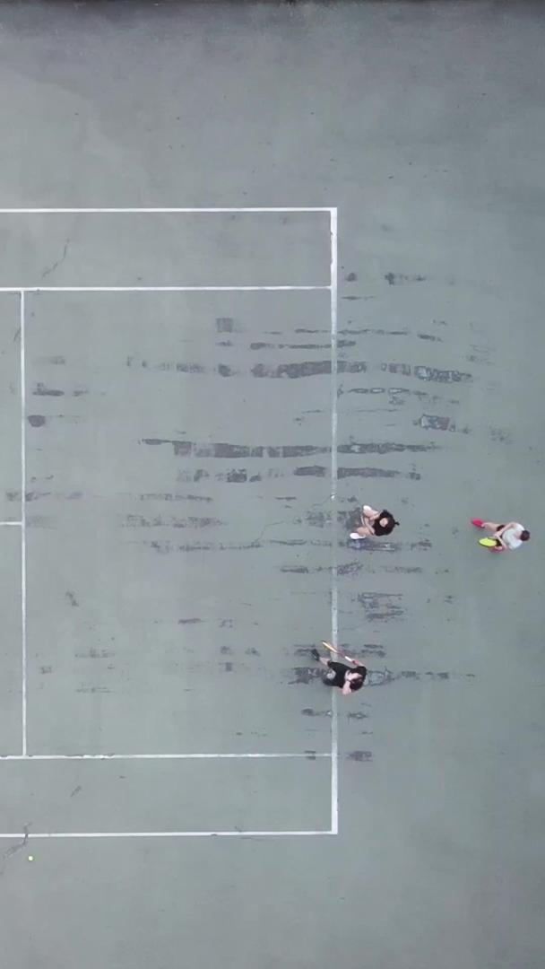 航拍城市网球练习体育俯拍素材视频的预览图