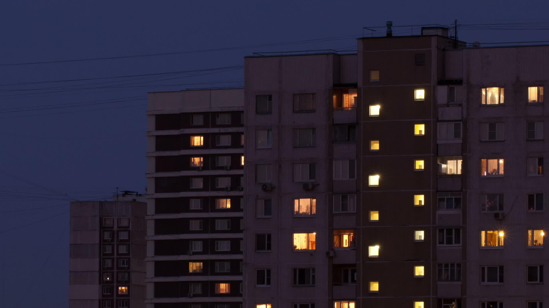 夜间建筑视频的预览图