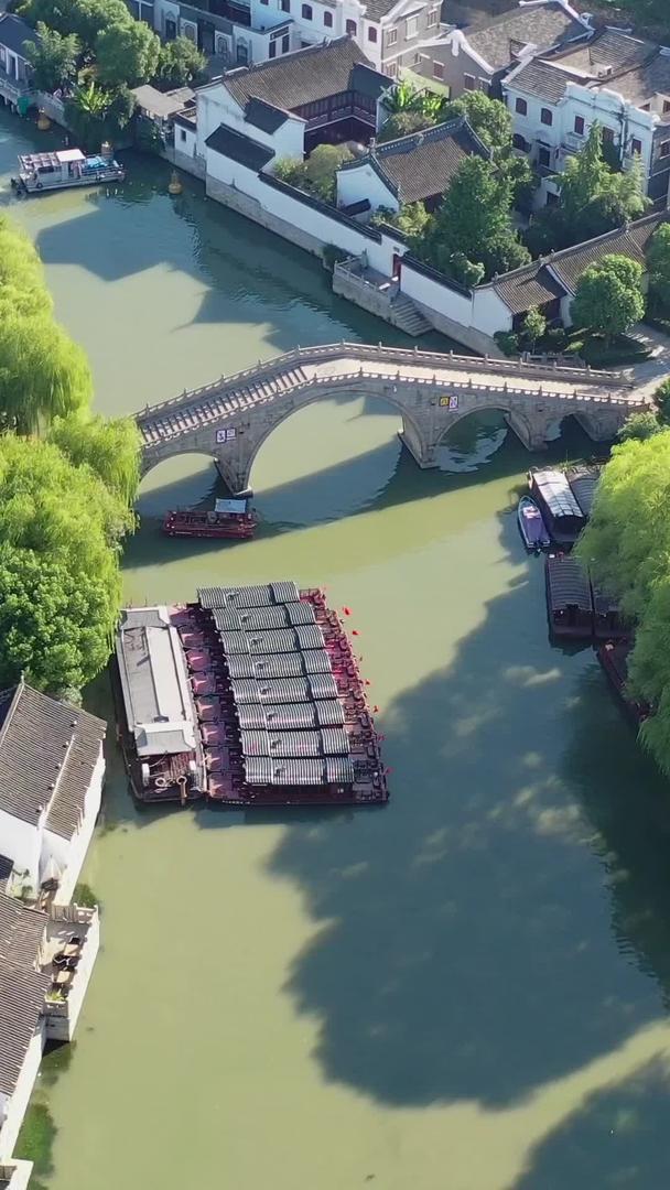 京杭古运河苏州段风景视频的预览图