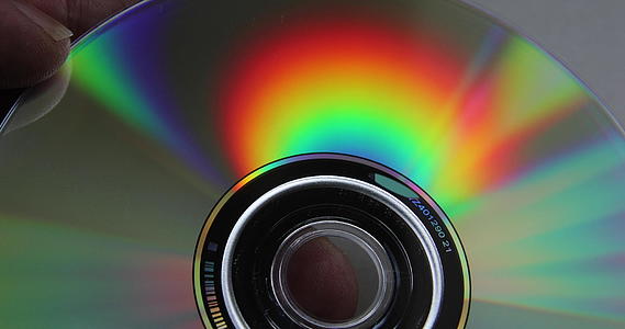 dvd反映彩虹的所有颜色视频的预览图