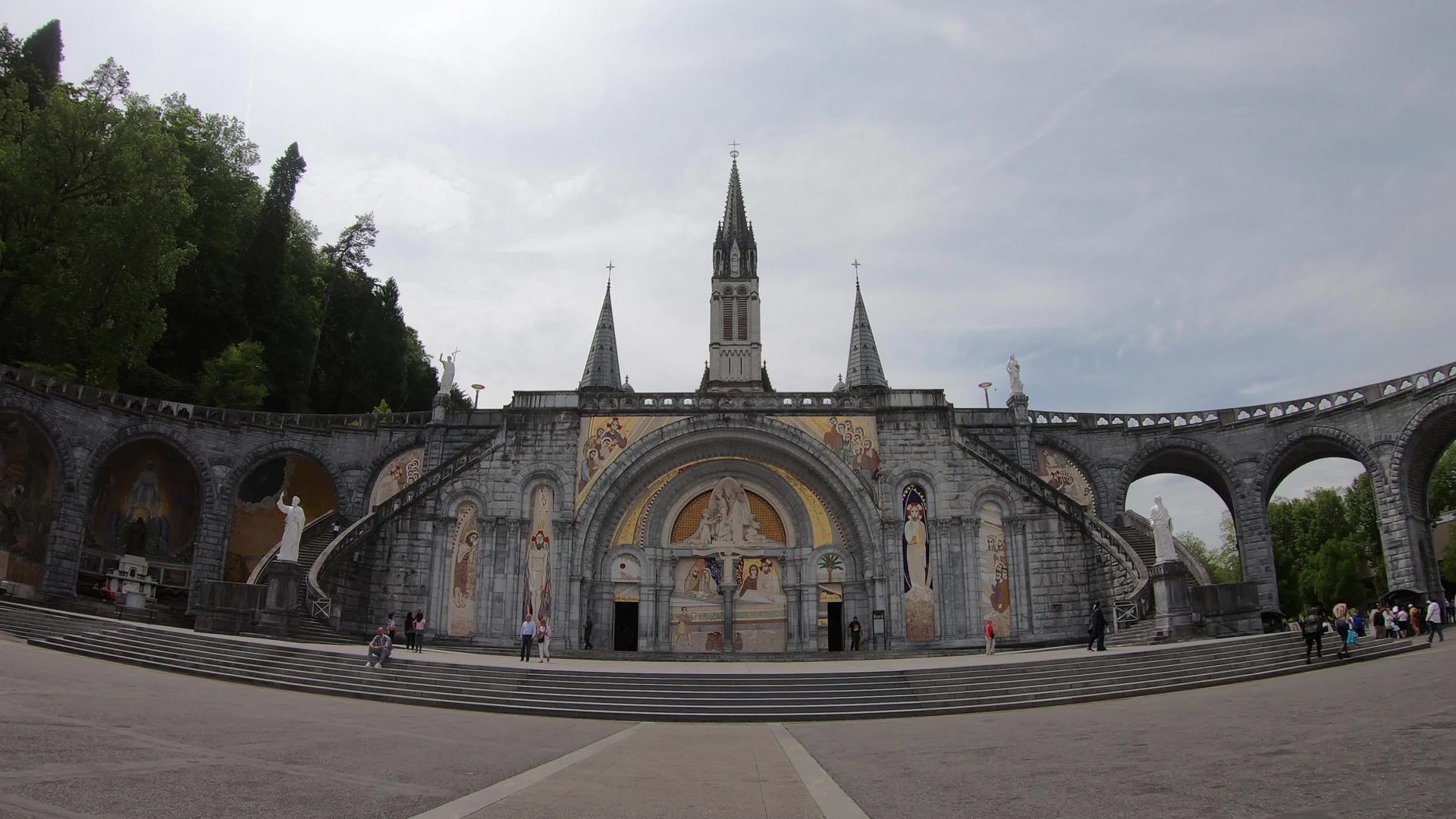 法兰西的卢尔德Basilica视频的预览图