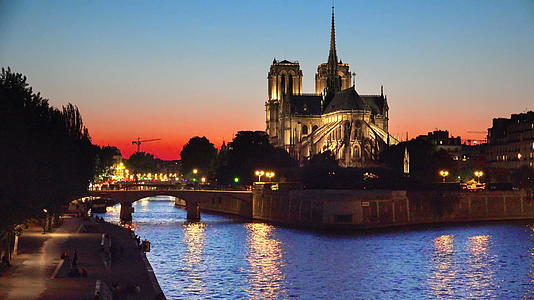 早晨日落弗朗特背景环Paris的Notre视频的预览图