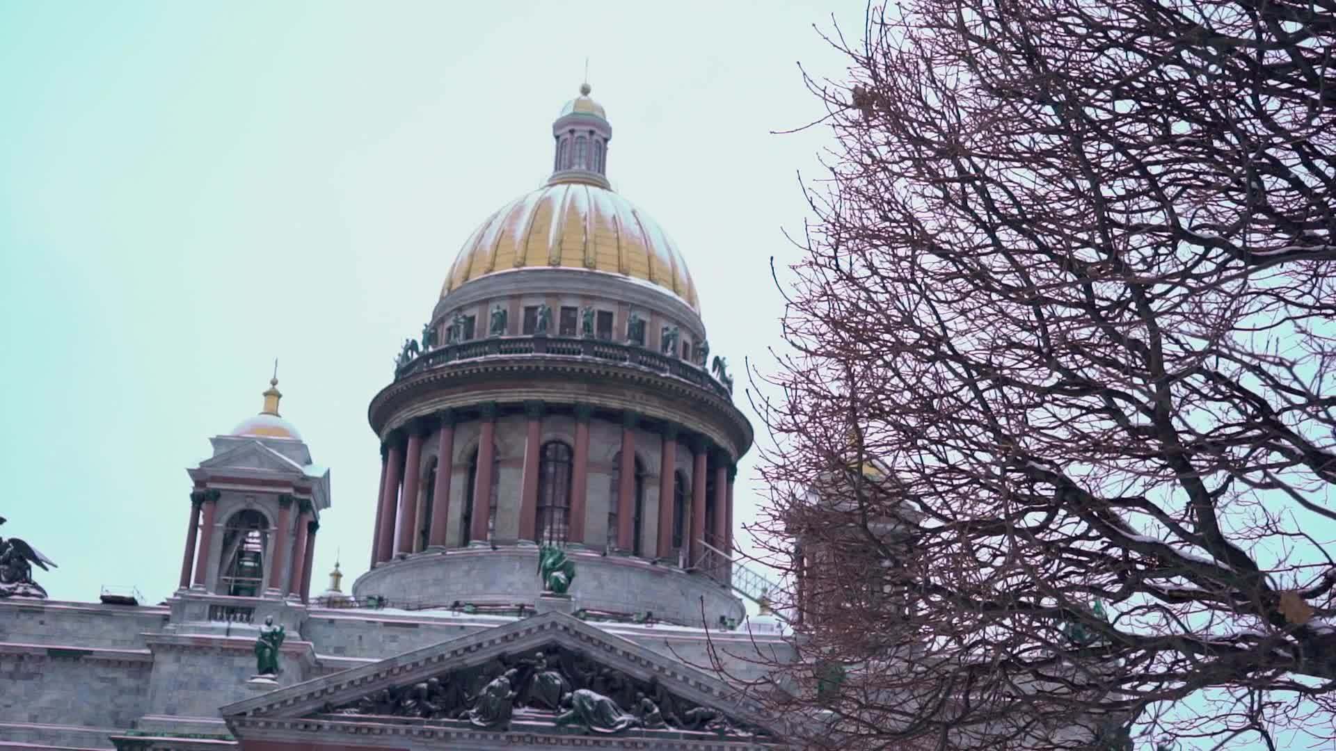 冬季伊萨大教堂视频的预览图
