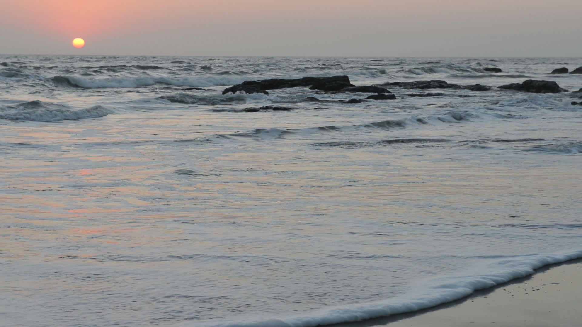 亚特兰特海岸平静的日落视频的预览图