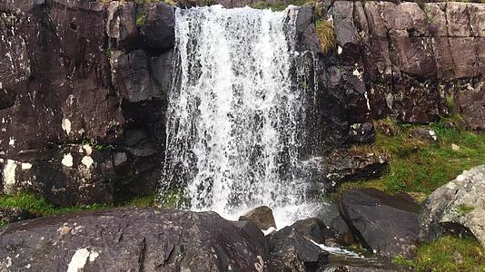 Pedlars湖瀑布视频的预览图