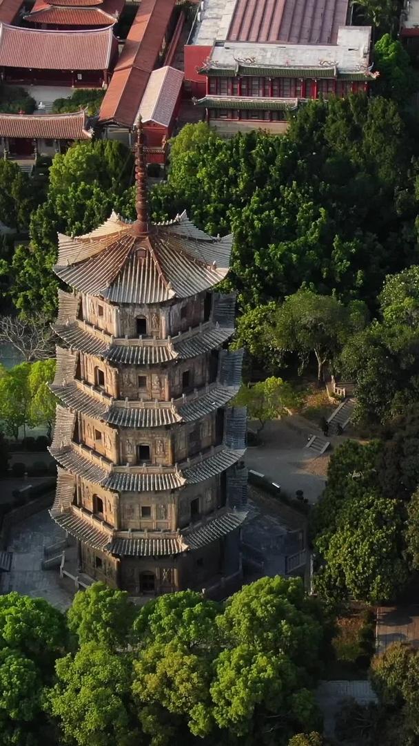 开元寺东西塔视频是泉州著名的地标建筑视频的预览图