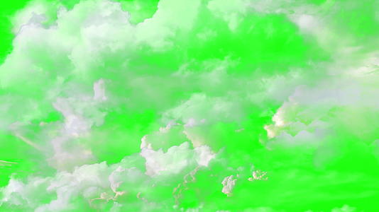 动画在绿屏背景上飞过云彩视频的预览图