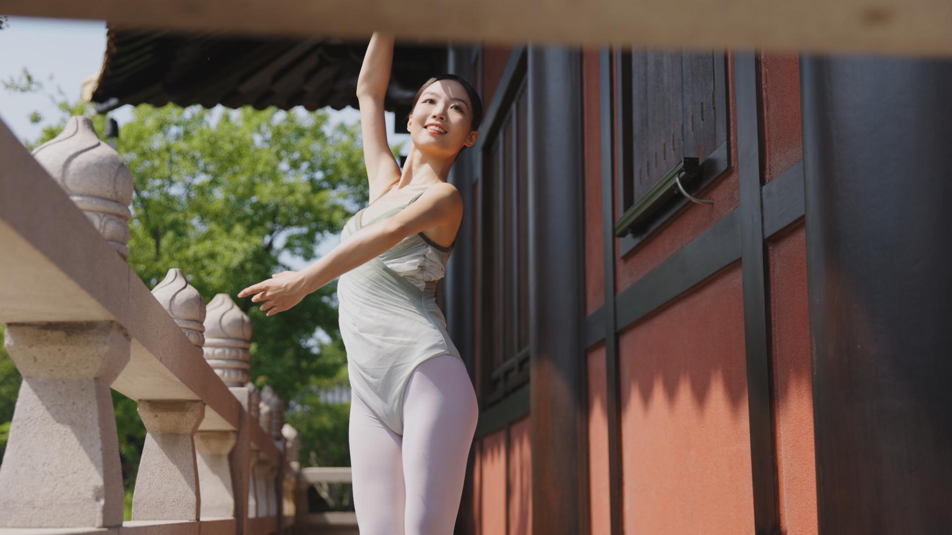 芭蕾女孩视频的预览图