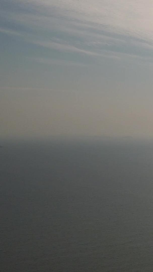 航拍阳光下的海洋海景自然风光素材视频的预览图