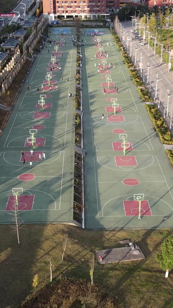 航空摄影大学篮球比赛现场视频的预览图