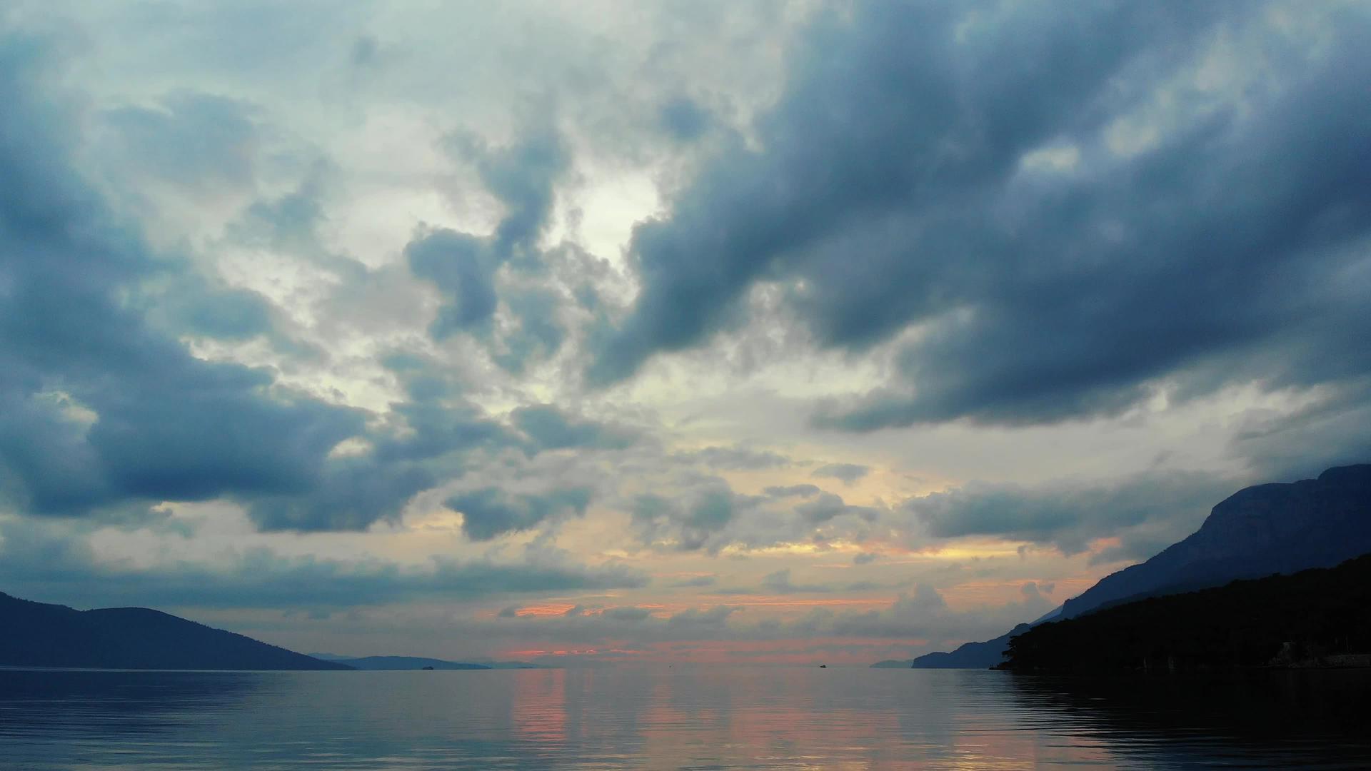 秋末爱琴海视频的预览图