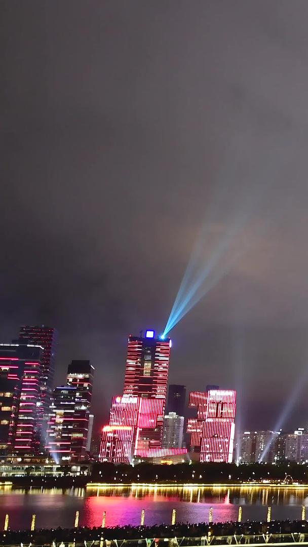 庆祝深圳经济特区成立40周年人才公园无人机表演视频的预览图