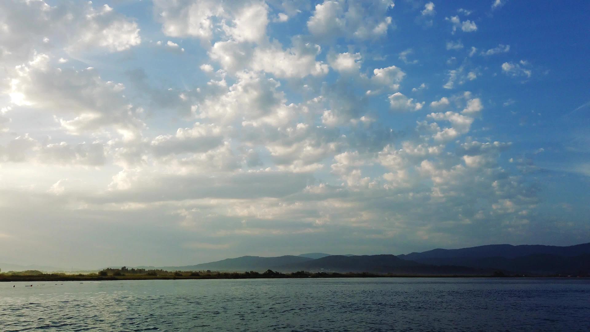 爱琴海海岸春天的清晨视频的预览图