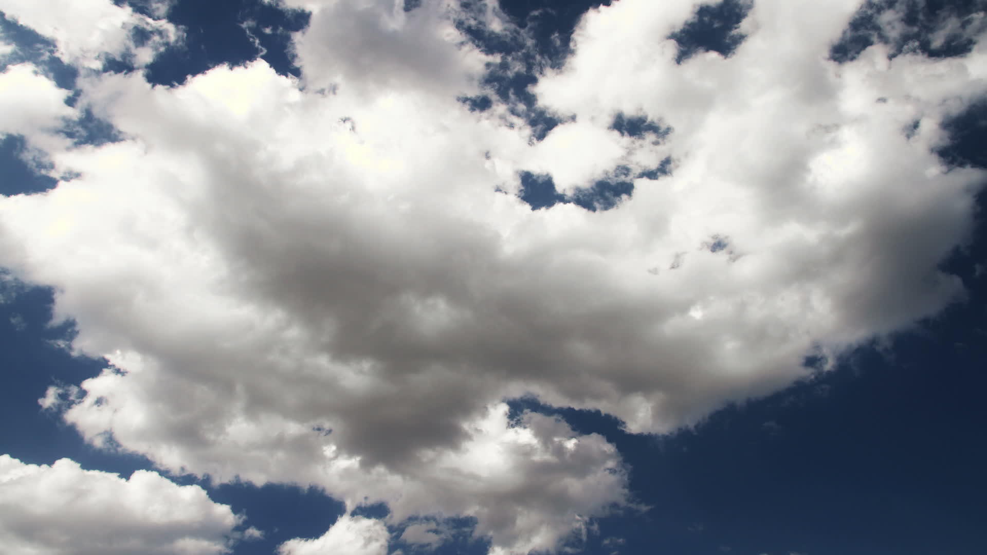 蓝色的天空时和蓝云hd视频的预览图