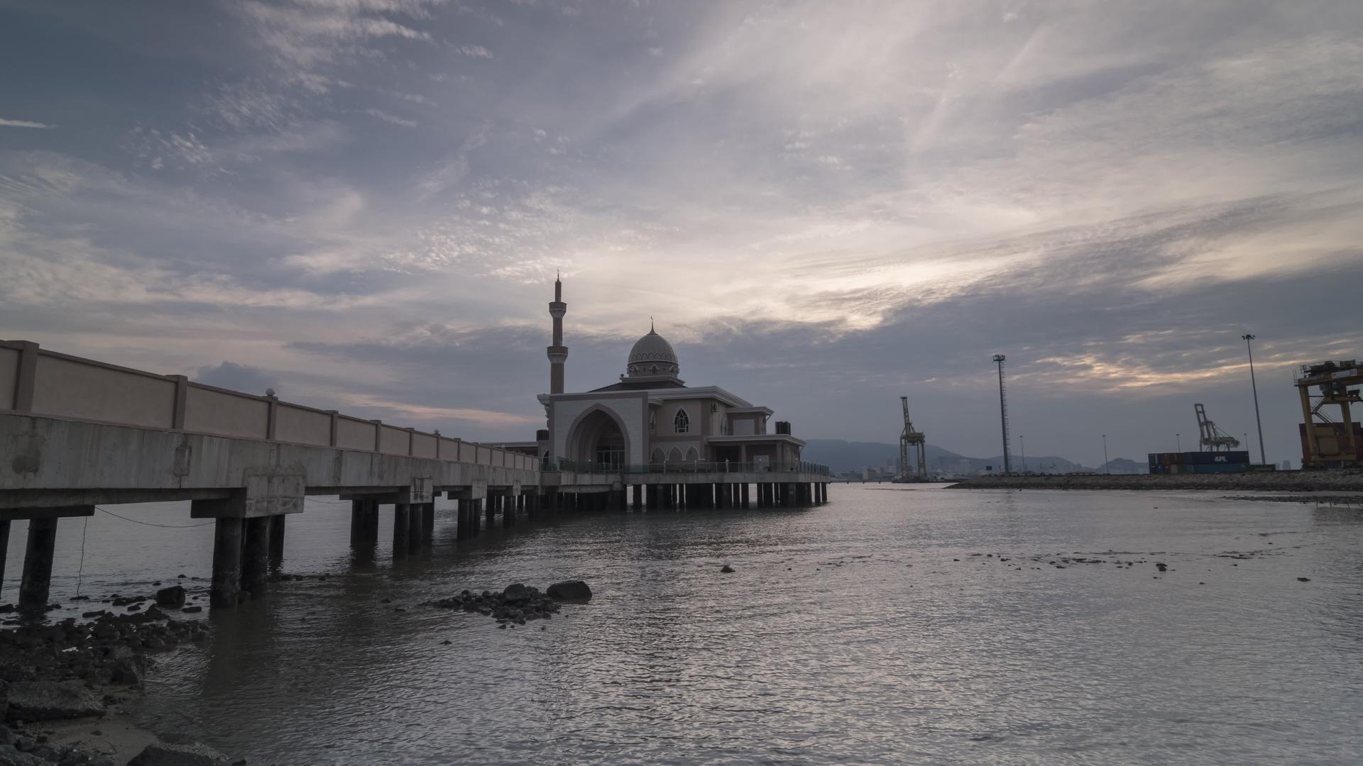 延时漂浮清真寺视频的预览图