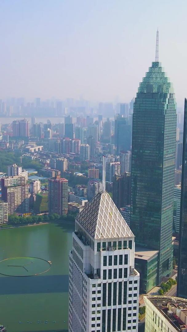 武汉市江汉区城市CBD航拍视频的预览图