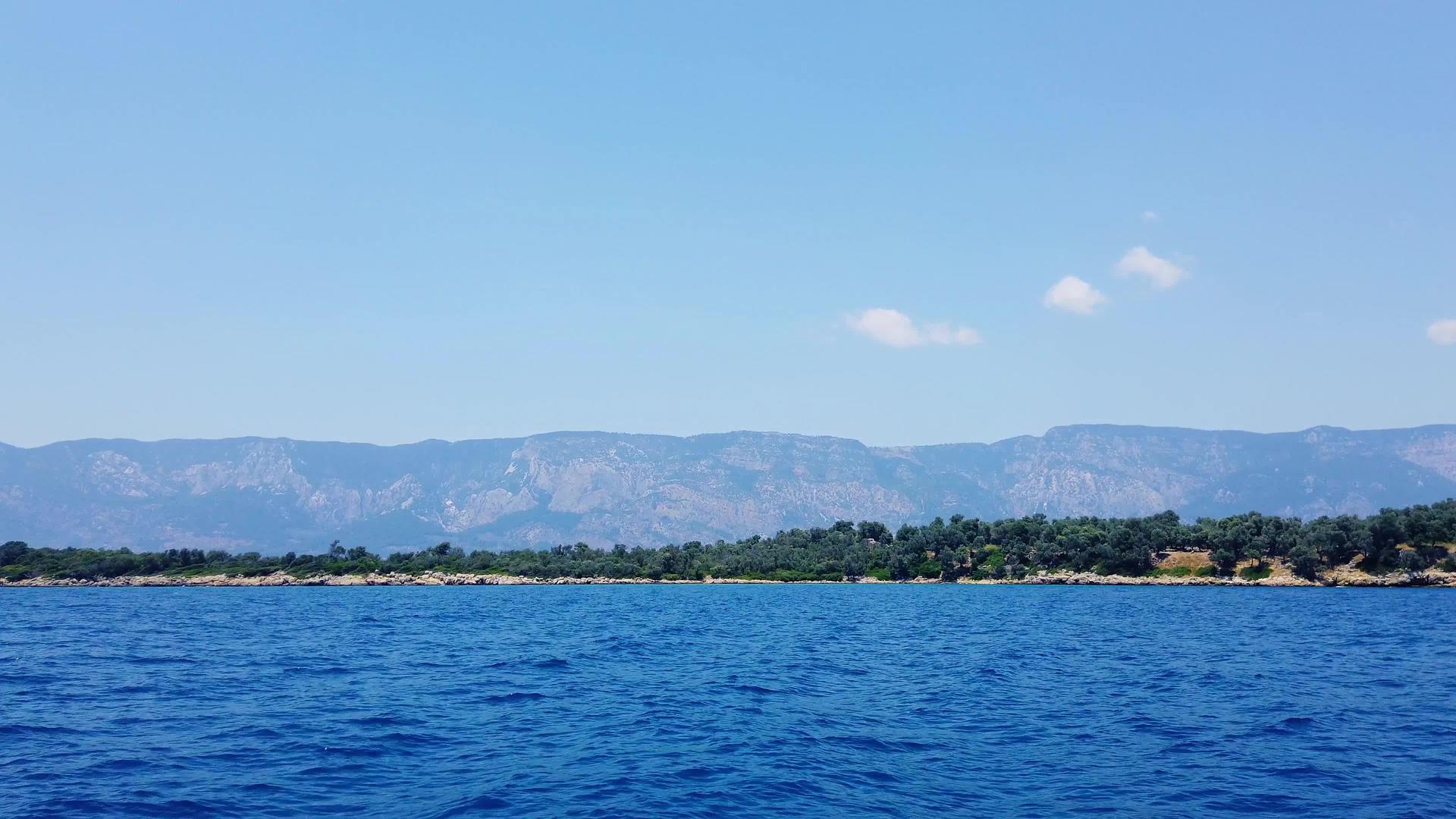夏天在爱琴海群岛航行视频的预览图