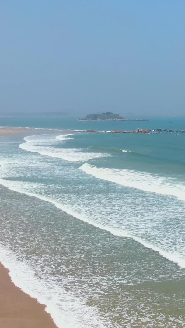夏季福建度假海岛平潭岛龙王头沙滩视频视频的预览图
