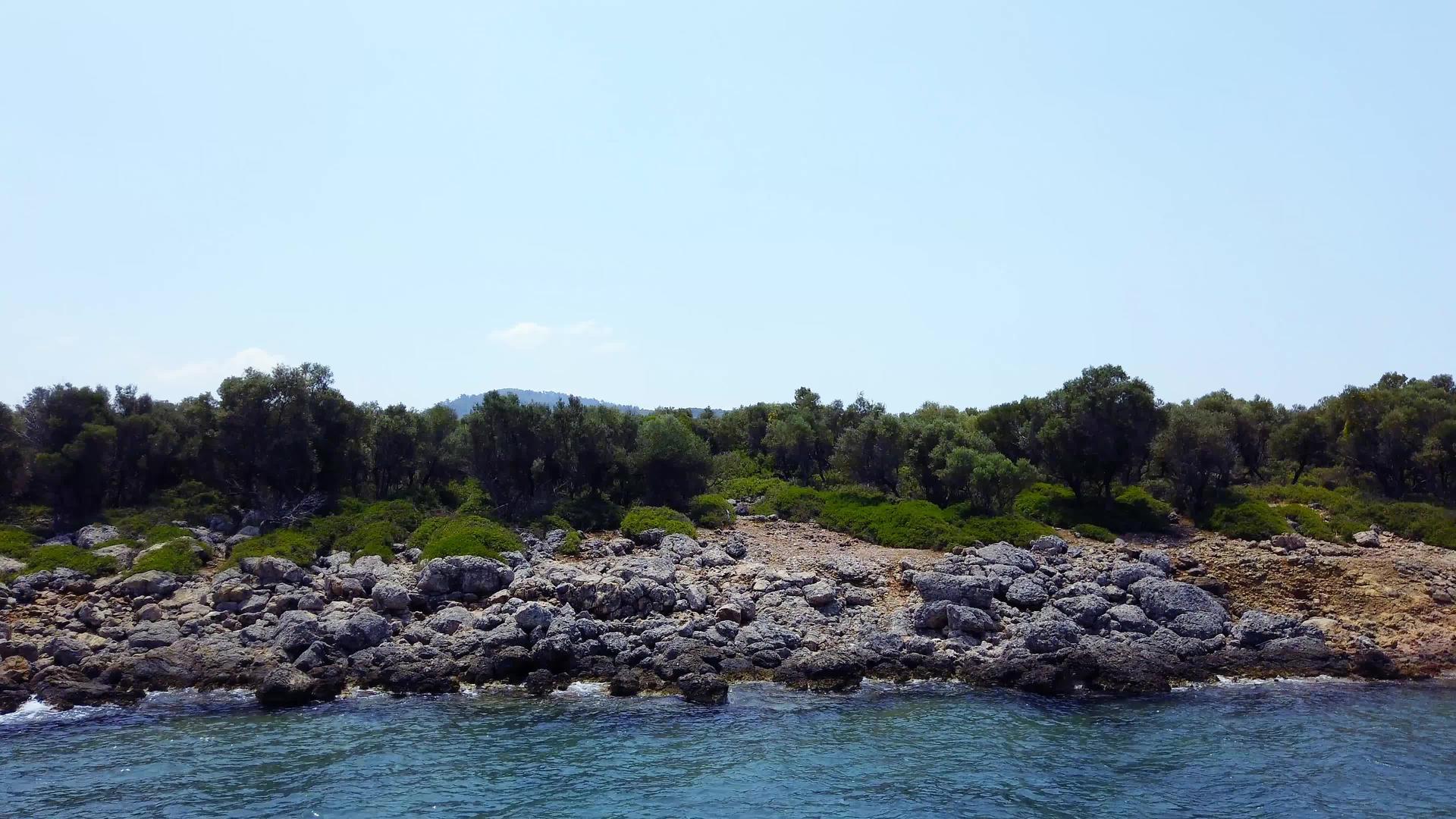 夏天在爱琴海群岛航行视频的预览图