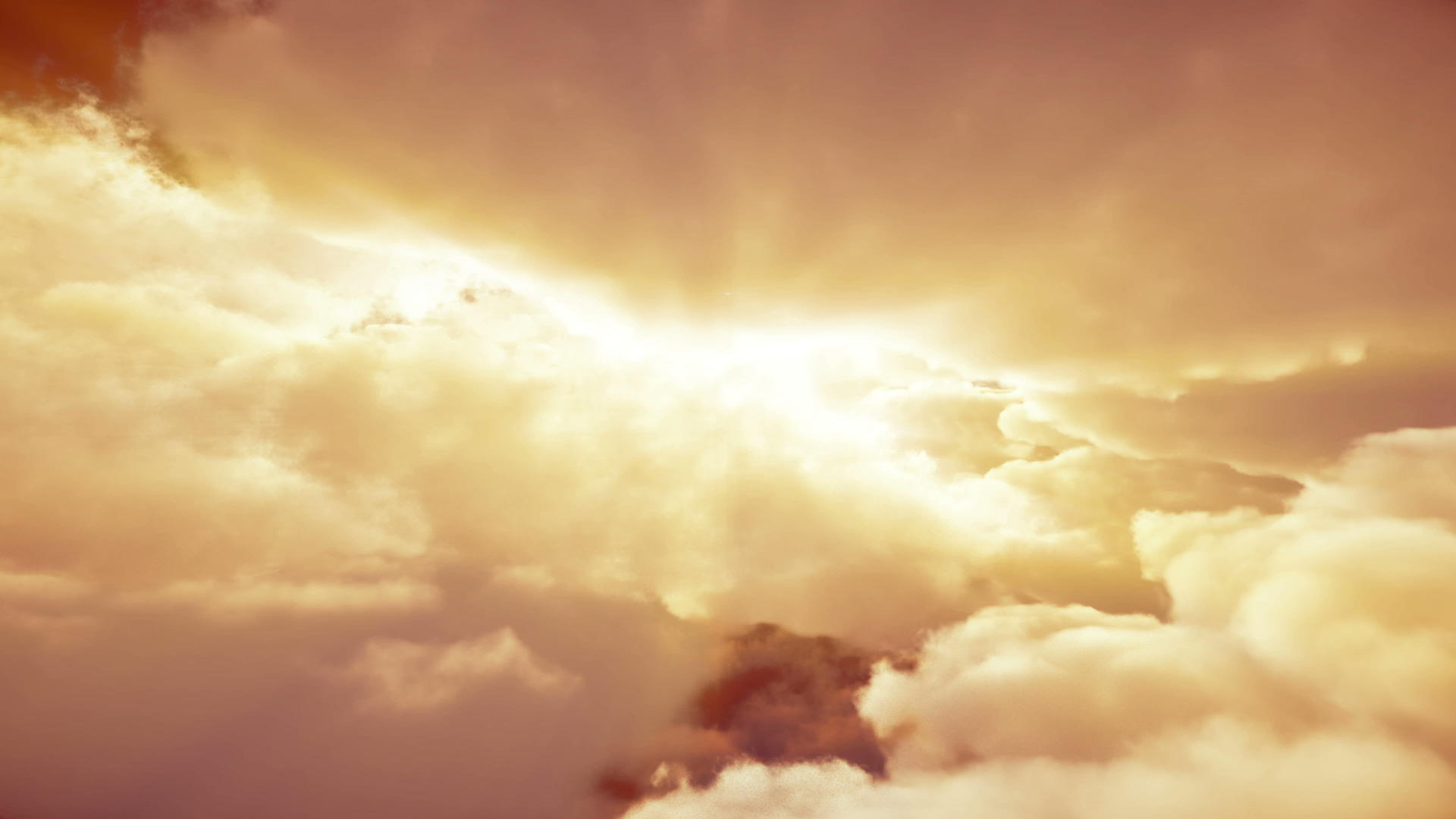 日落时在云端飞翔视频的预览图