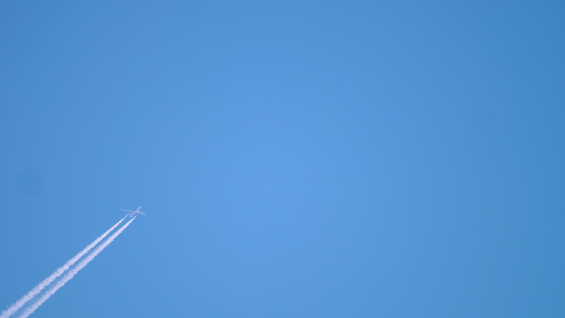 高空飞机视频的预览图