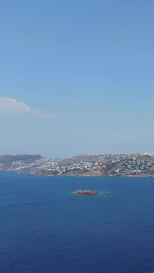蓝色地中海无人机航拍视频视频的预览图