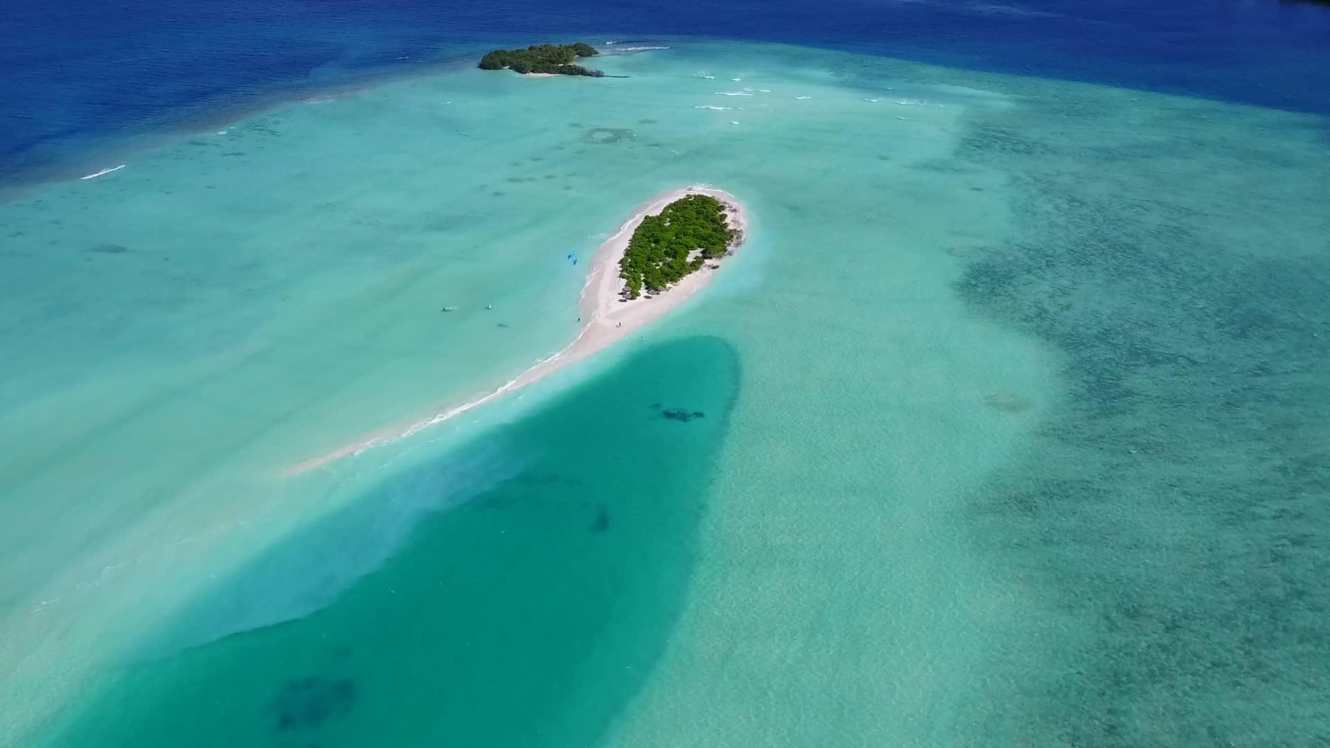 清海平息岛屿海滩生活方式的白色沙滩背景视频的预览图