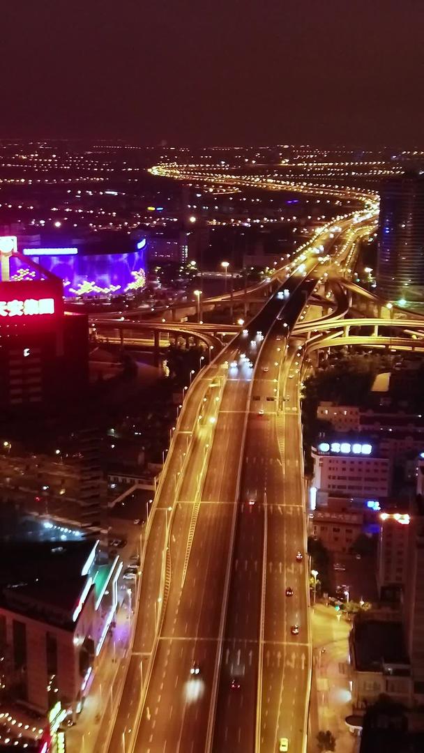 上海浦东杨高路立交垂直航拍视频的预览图