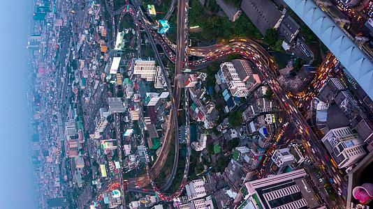 城市景色日夜破灭泰国邦奇克市垂直屏幕视频的预览图