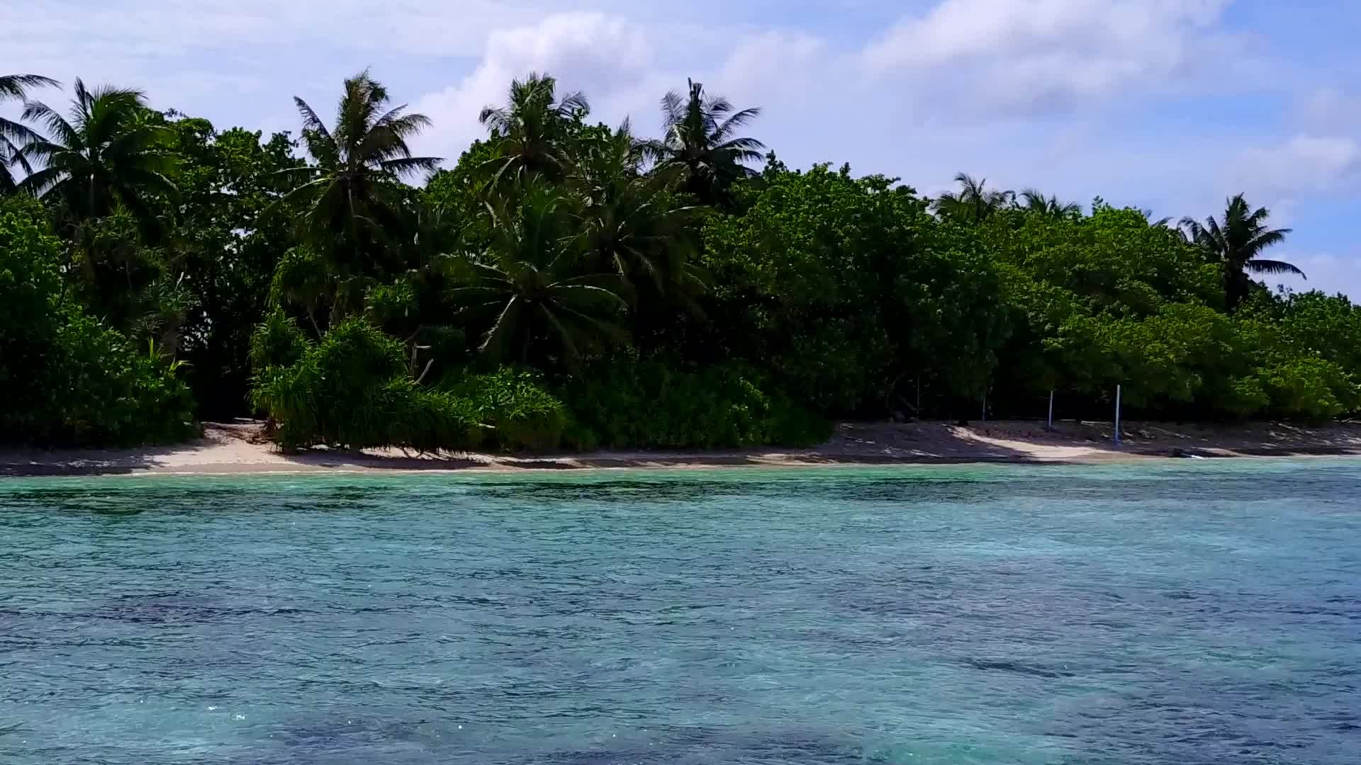 在上环礁湖海滩航行抽象背景透明沙地清洁视频的预览图