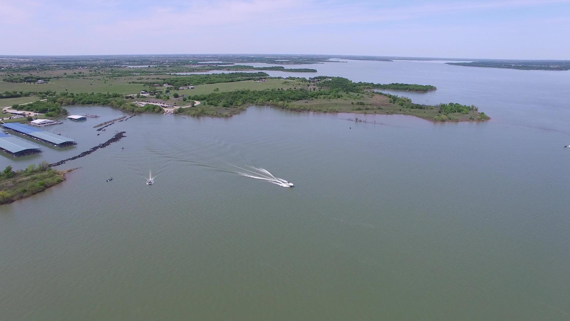 德克萨斯射线浴袍湖的空中视频视频的预览图