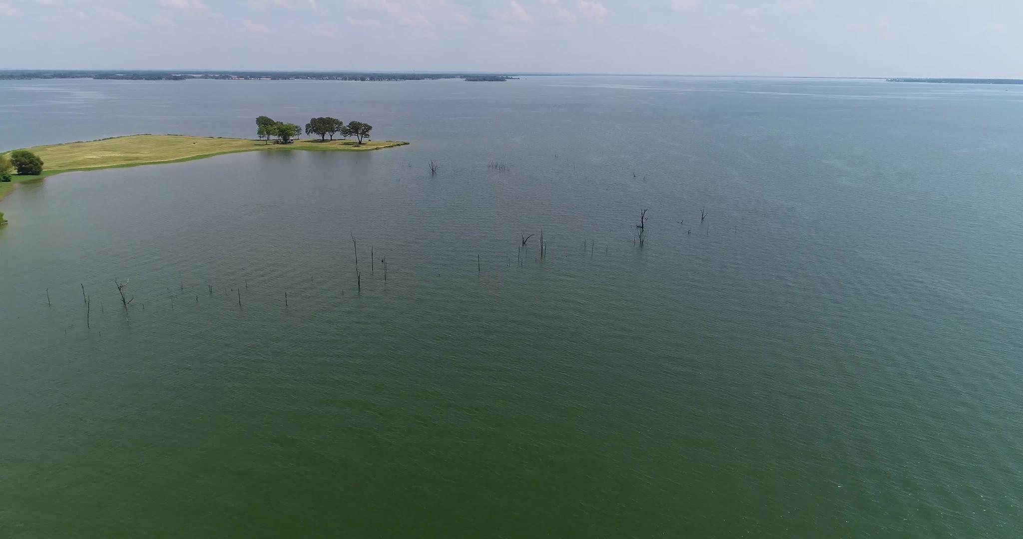德克萨斯州的富饶区湖视频的预览图