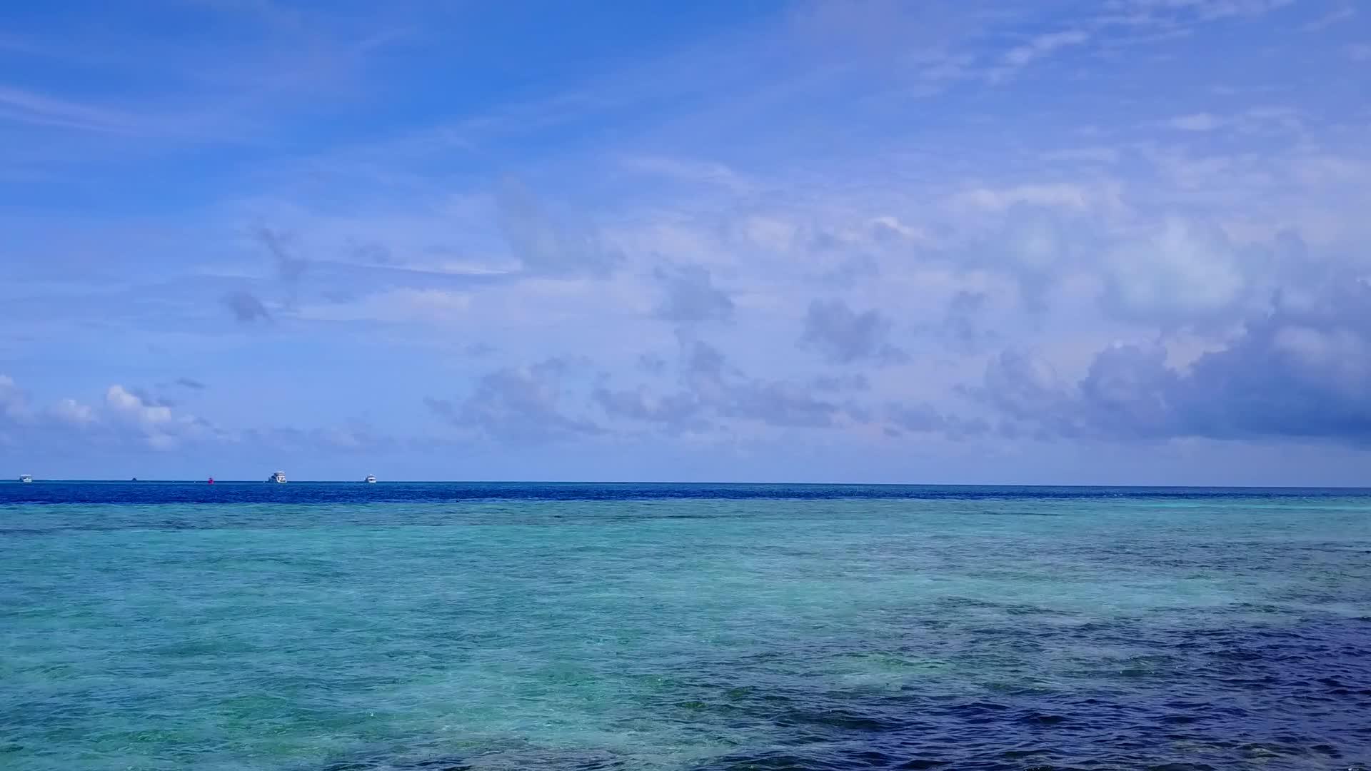 美丽的度假胜地海滩生活方式的空虚抽象视频的预览图